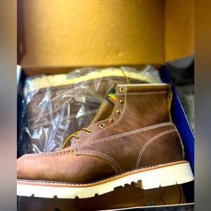 Men’s leather work boots